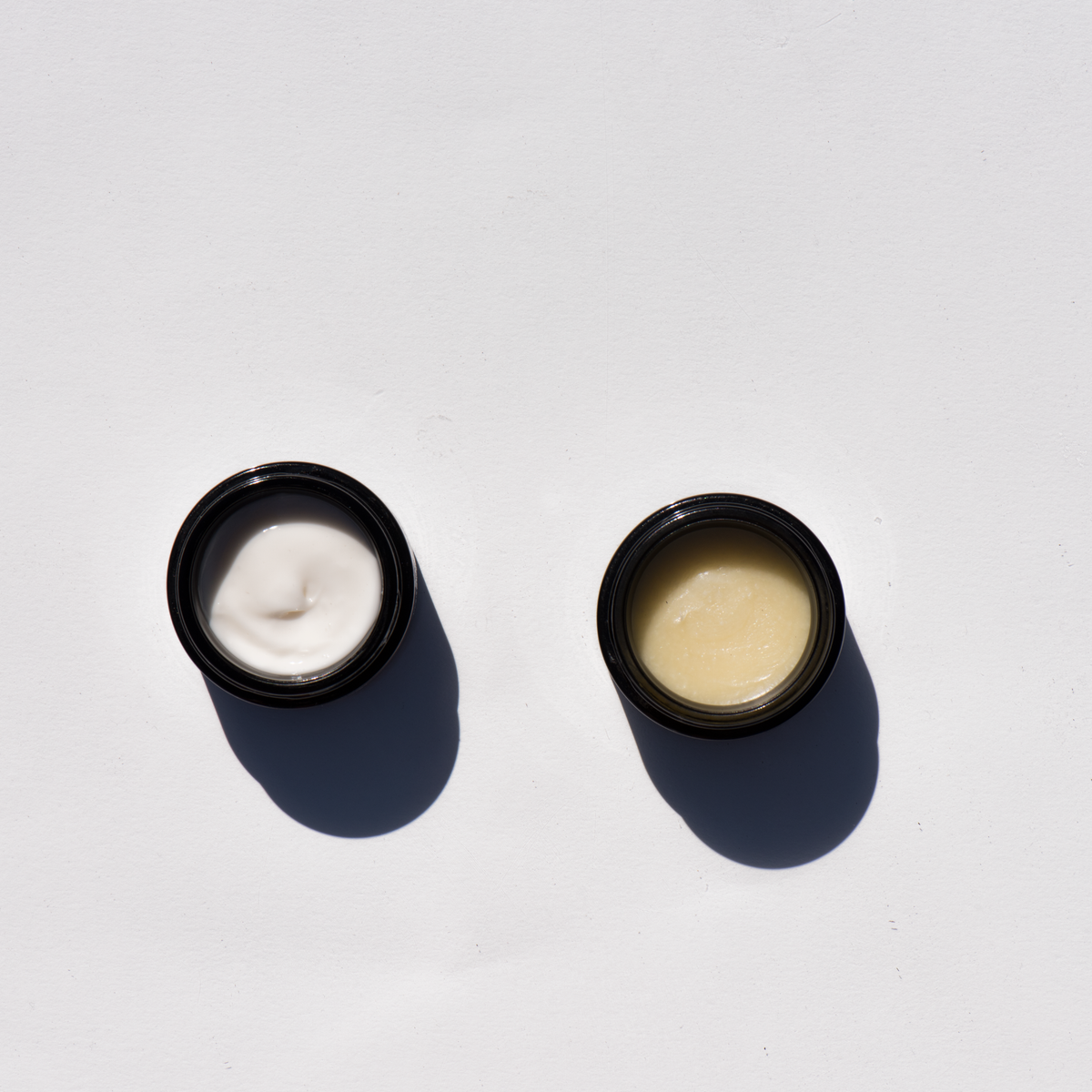 No-fuss skincare that keeps your skin moisturized all day with LXMI's AM/PM Kit