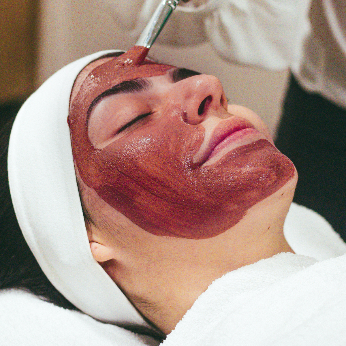 Balance and recharge skin with the LXMI Reboot Face Mask