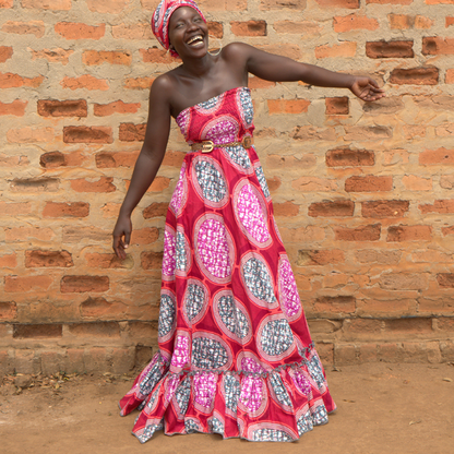 Sourced through women's fair-trade cooperatives in Northern Uganda, LXMI's Pure Nilotica Melt does good for your skin, people, and planet.