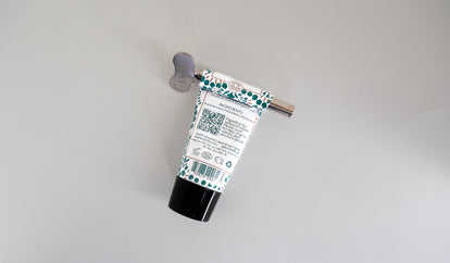 Squeeze out every last drop of your aluminum skincare tubes with LXMI's Tube Squeeze Key